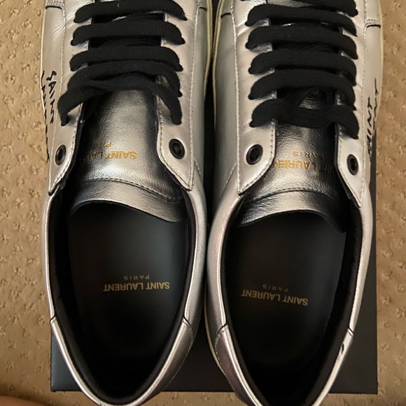 Saint Laurent metallic leather sneakers - Picture 5 of 5